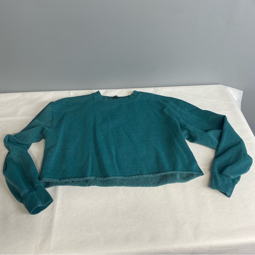 Wild Fable Green Women’s Cropped Sweatshirt Size Medium Teal New York - Picture 5 of 14